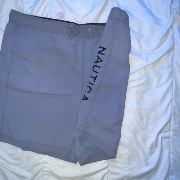 Nautical men's gray swim trunks, perfect condition, no drawstring, size M, - Picture 2 of 3